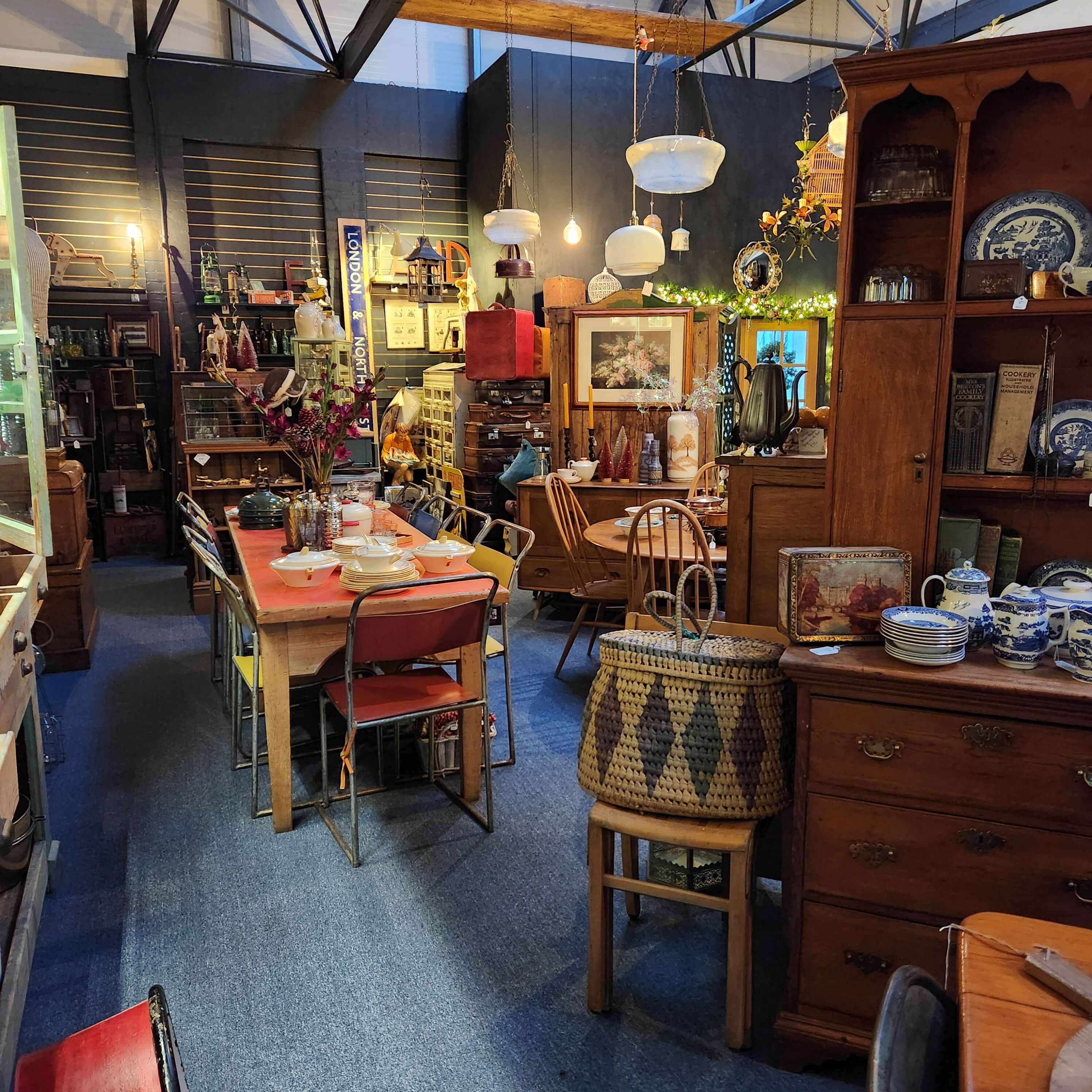 antique
                dresser