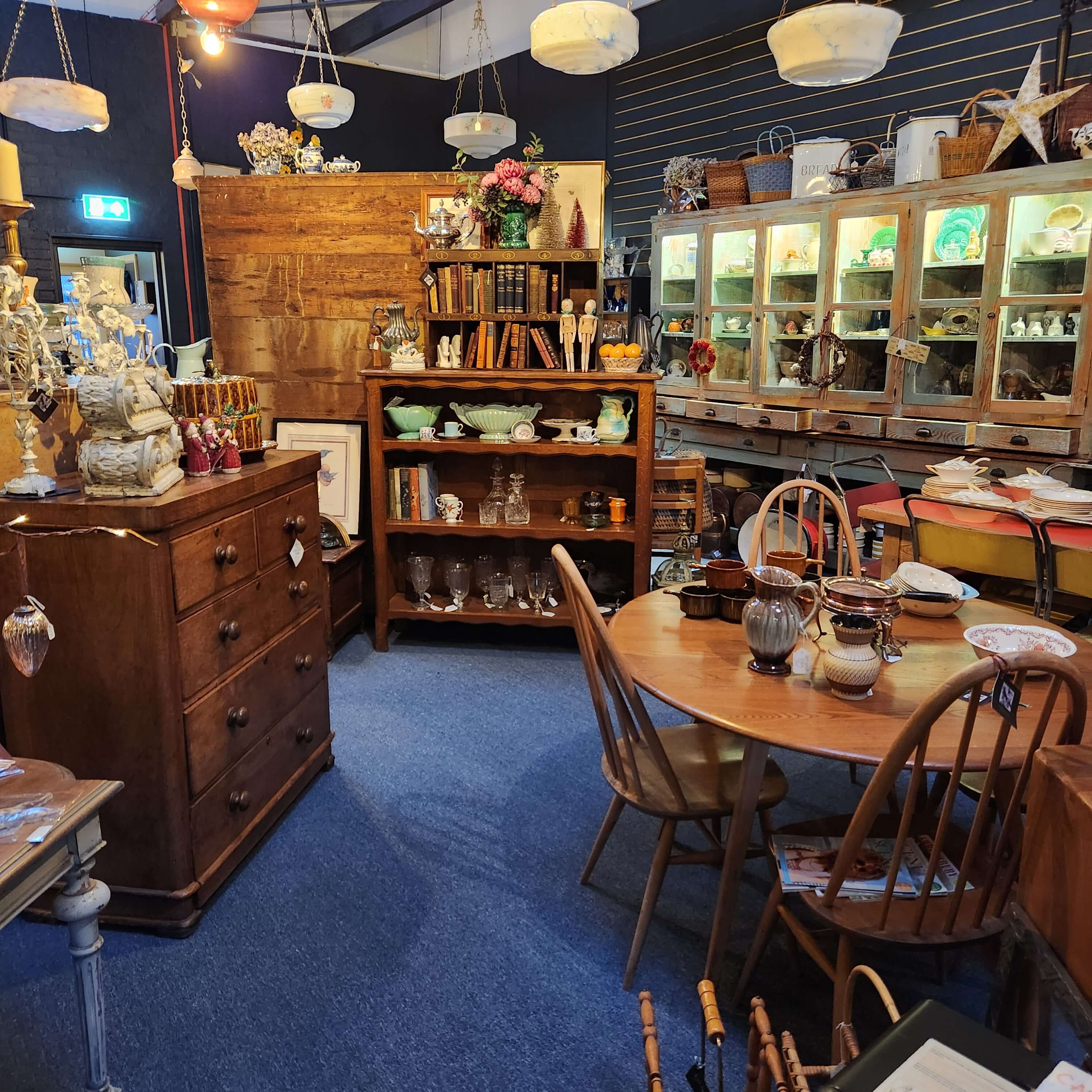 ercol dining
                furniture