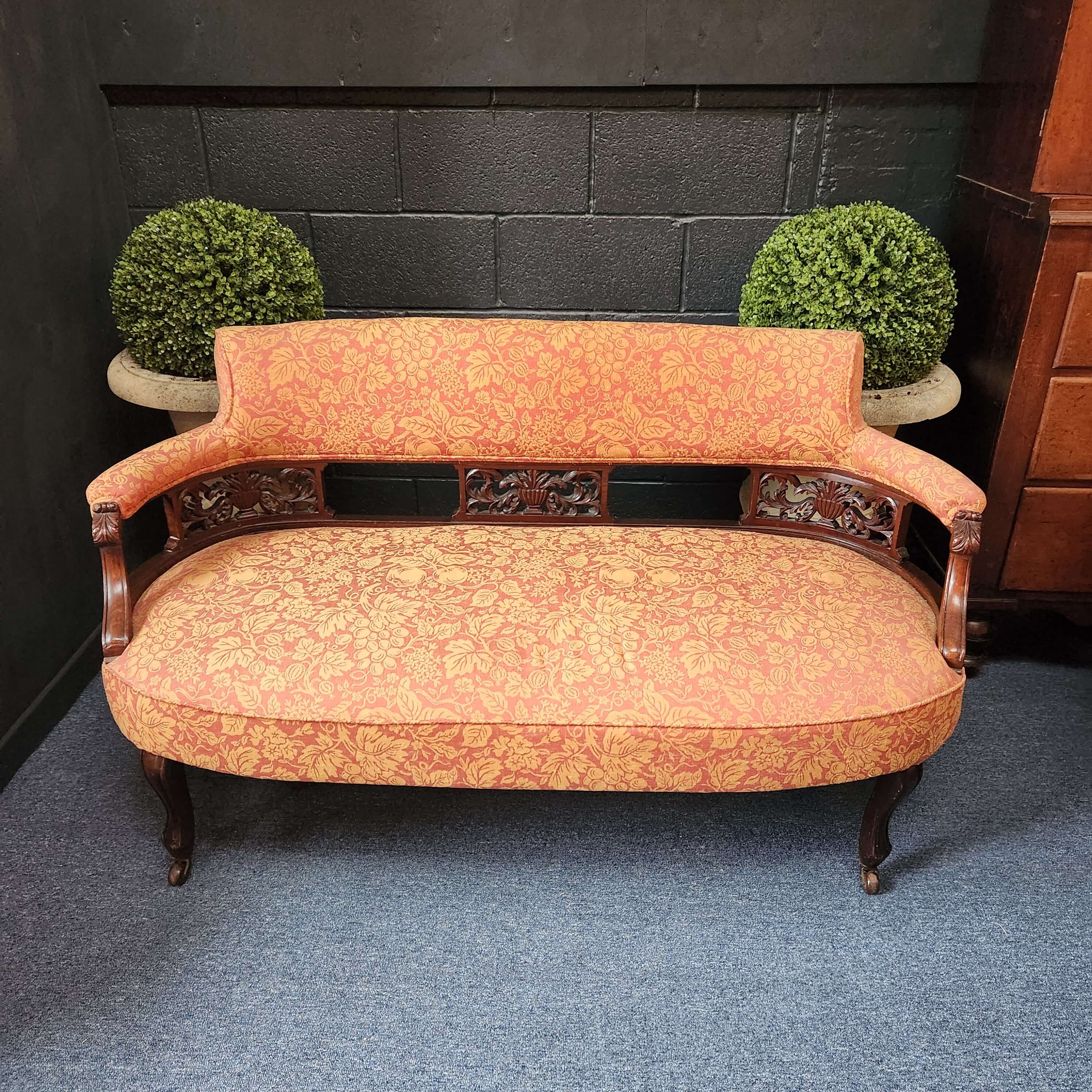 Edwardian
                Salon Settee