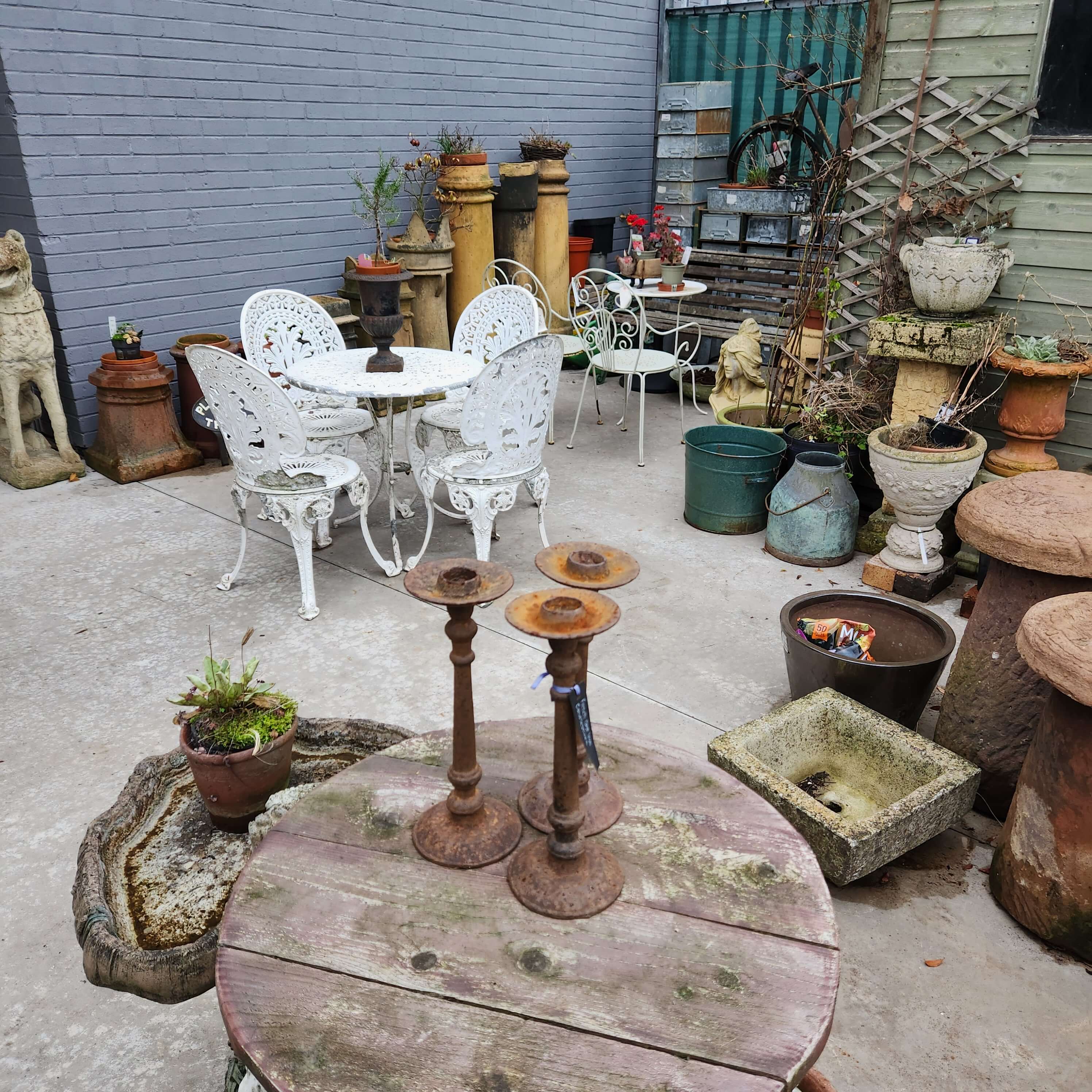 Garden
                Furniture